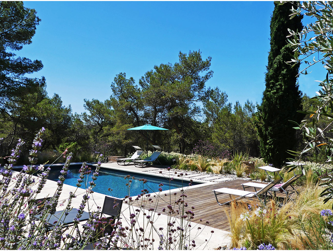 Atelier Naudier - Architecte paysagiste concepteur - Montpellier et Aix en Provence - Jardin de piscine naturel - aménagement jardin