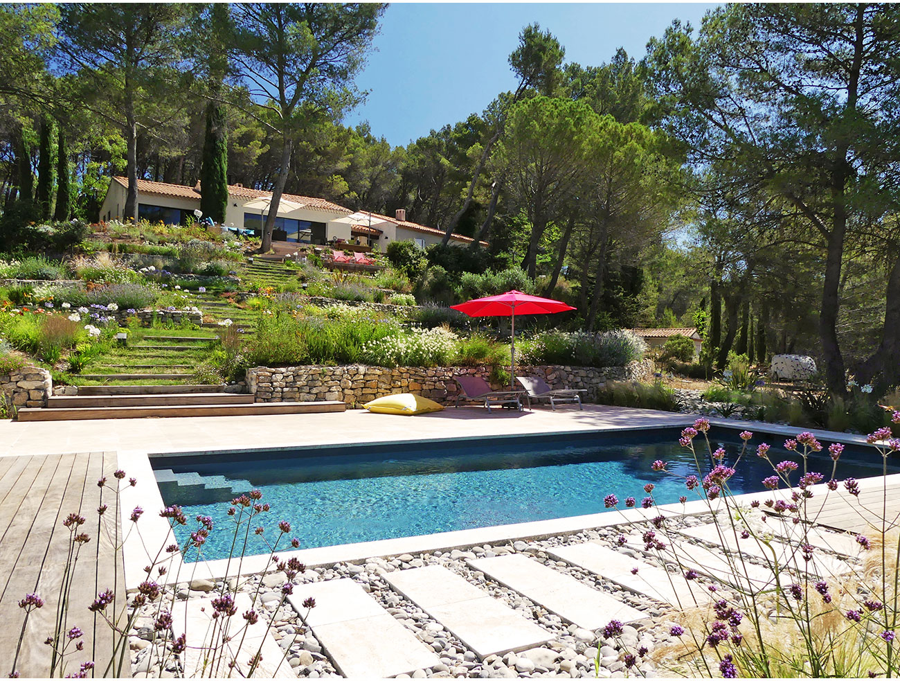 Atelier Naudier - Architecte paysagiste concepteur - Montpellier et Aix en Provence - Jardin en pente - Jardin de bords de piscine - aménagement jardin