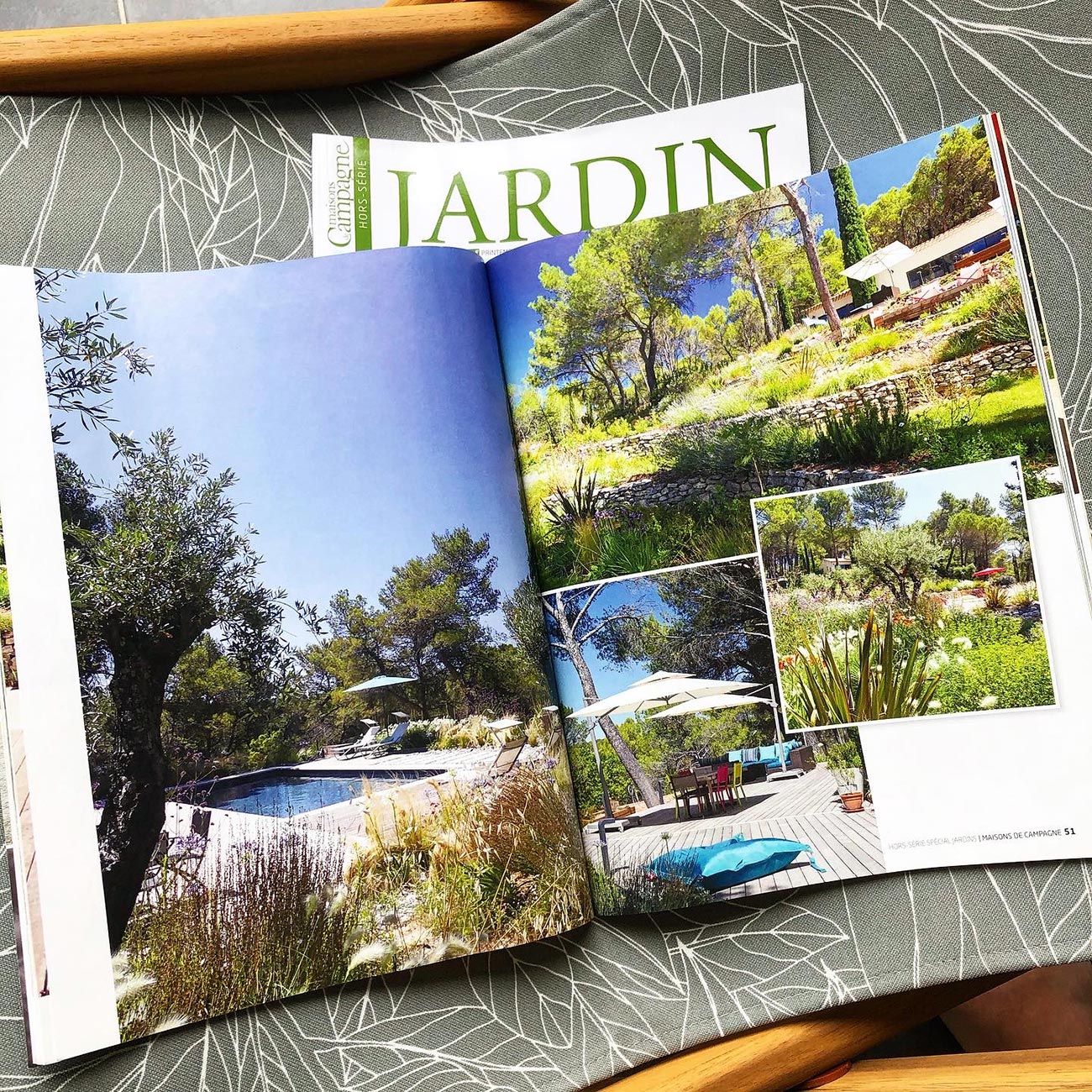 Atelier Naudier - Articles et reportages magazine Maisons de Campagne 1b - Paysagiste concepteur connu jardin naturaliste - Montpellier et Aix-en-Provence